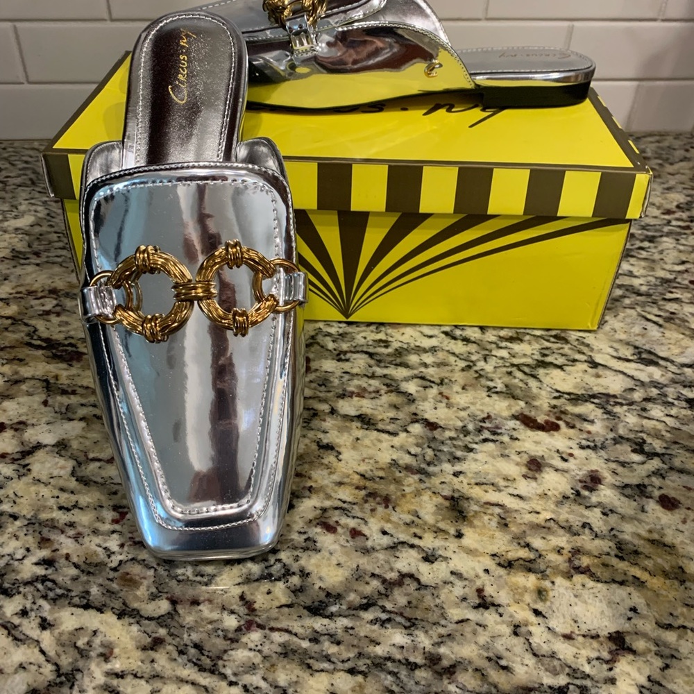CIRCUS by Sam Edelman TARYN style brand Silver Mules with Gold Accent